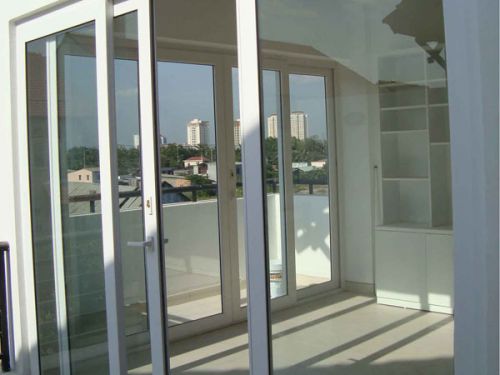 CỬA NHÔM KÍNH 07