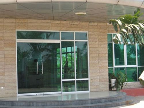 CỬA NHÔM KÍNH 10