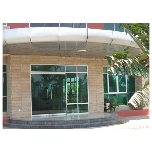 cửa kính khung nhôm 1